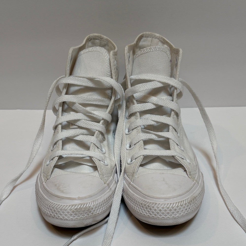 Converse White Monochrome High Top Canvas Sneakers, Size 6 - Picture 3 of 11